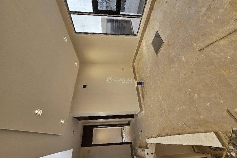6 bedrooms Villa in Riyadh, Saudi Arabia No. 60395 9
