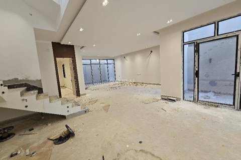 6 bedrooms Villa in Riyadh, Saudi Arabia No. 60395 7