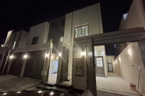 3 bedrooms Apartment in Riyadh, Saudi Arabia No. 60394
