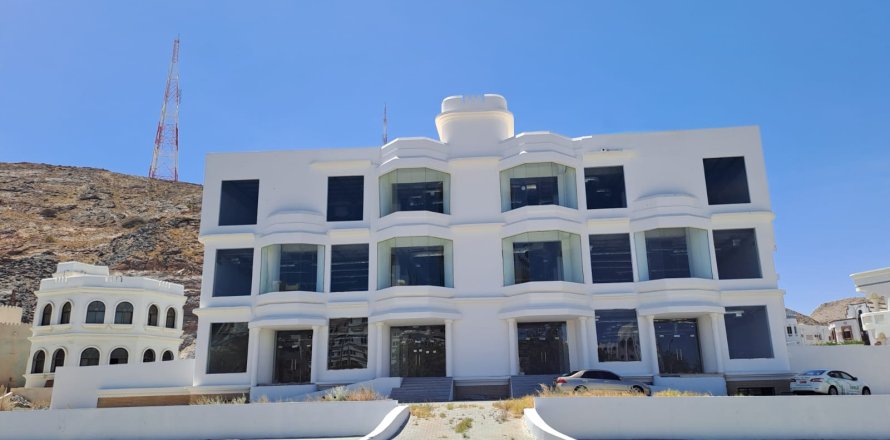 Commercial property de 850m² à Ruwi, Oman No. 54699