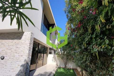 3 غرف نوم فيلا في Flora, الإمارات العربية المتحدة رقم 35414 11