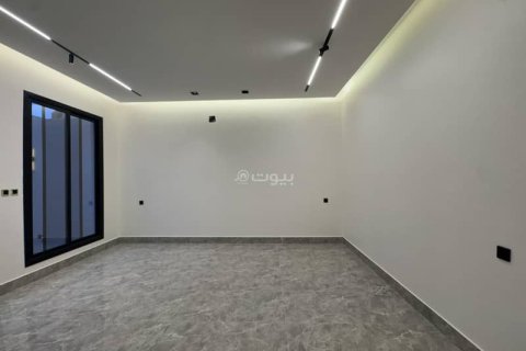5 bedrooms Villa in Riyadh, Saudi Arabia No. 59897 10