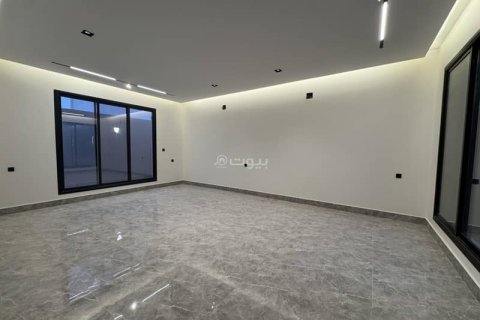5 bedrooms Villa in Riyadh, Saudi Arabia No. 59897 18