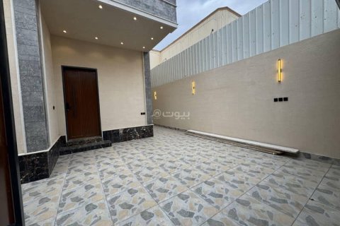 5 bedrooms Villa in Riyadh, Saudi Arabia No. 59897 6