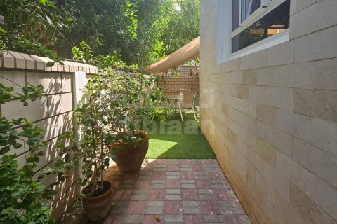 Villa Gemela de 5 dormitorios en As Sib, Oman No. 53730 13
