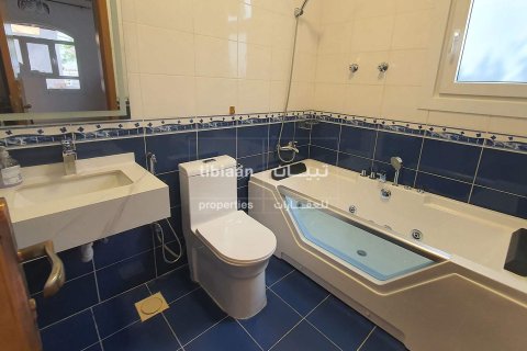 Villa Gemela de 5 dormitorios en As Sib, Oman No. 53730 7