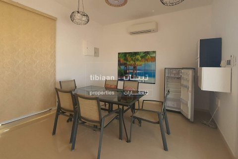 Villa Gemela de 5 dormitorios en As Sib, Oman No. 53730 11