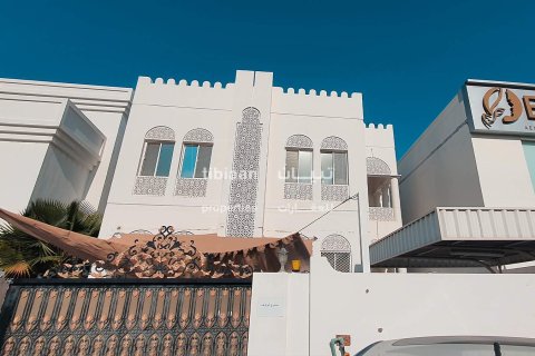 Villa in Muscat, Oman No. 53729 3
