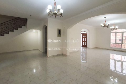 Townhouse de 6 dormitorios en As Sib, Oman No. 53733 3