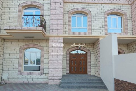 6 bedrooms Townhouse in As Sib, Oman No. 53733