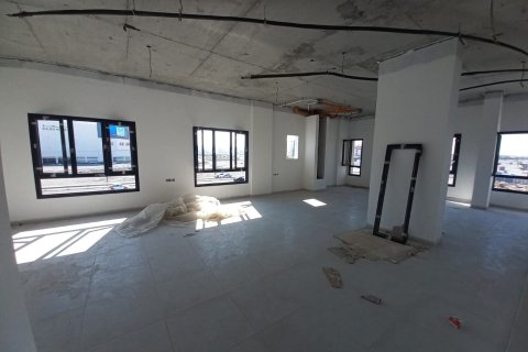 56m² Commercial property in Muscat, Oman No. 54400 3