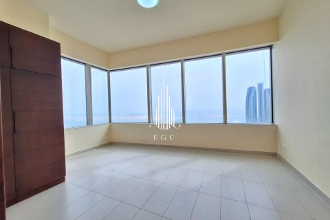 Apartment de 4 dormitorios en Corniche Road, UAE No. 36643 3
