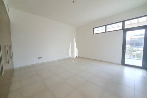 5 bedrooms Villa on the Yas Island, UAE No. 20263 12