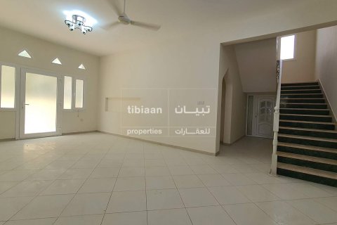 Villa de 500m² en As Sib, Oman No. 53856 3