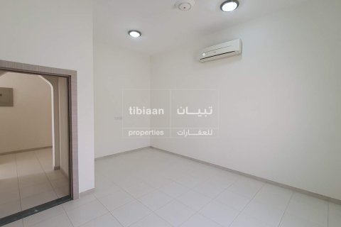 Villa de 500m² en As Sib, Oman No. 53856 11