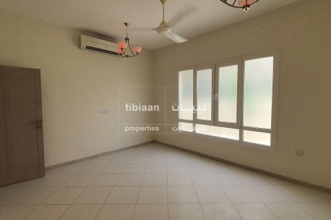 Villa de 500m² en As Sib, Oman No. 53856 6