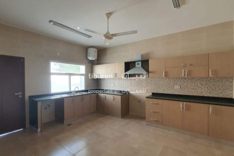 Villa de 6 dormitorios en Muscat, Oman No. 53854 5