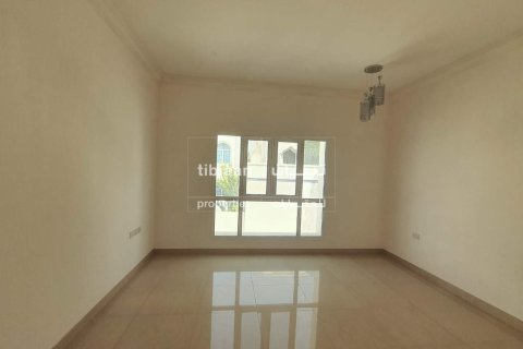 Villa de 6 dormitorios en Muscat, Oman No. 53854 4
