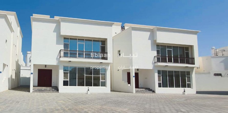 Villa de 6 dormitorios en Muscat, Oman No. 53854
