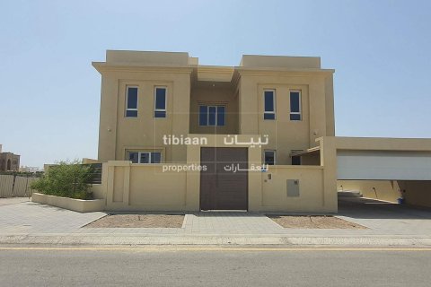 5 bedrooms Villa in As Sib, Oman No. 53447
