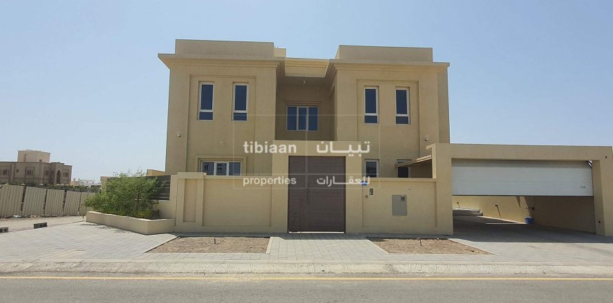 5 bedrooms Villa in As Sib, Oman No. 53447