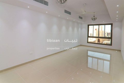 Apartment de 2 dormitorios en As Sib, Oman No. 53451 4
