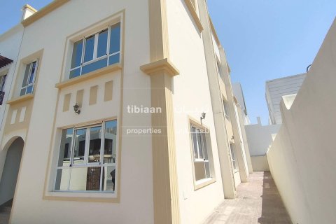 6 bedrooms Twin Villa in As Sib, Oman No. 53448 3