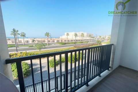2 bedrooms Villa in Mina Al Arab, UAE No. 23589 3