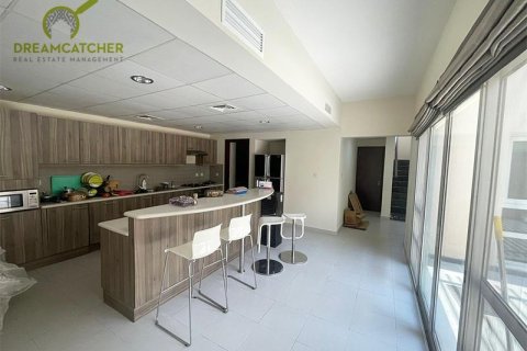3 bedrooms Villa in Mina Al Arab, UAE No. 23588 3