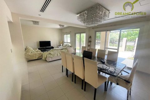 3 bedrooms Villa in Mina Al Arab, UAE No. 23588 4