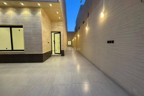 Квартира с 4 спальнями в Эр-Рияд, Саудовская Аравия №60186 3