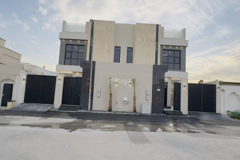 4 bedrooms Villa in Riyadh, Saudi Arabia No. 60188