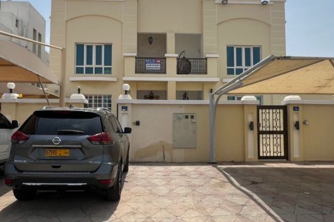 Villa Gemela de 5 dormitorios en Al Ansab, Oman No. 54834