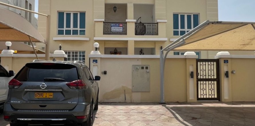 Villa Gemela de 5 dormitorios en Al Ansab, Oman No. 54834