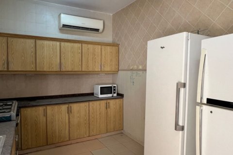 Villa Gemela de 5 dormitorios en Al Ansab, Oman No. 54834 10