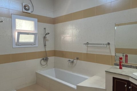 Villa Gemela de 5 dormitorios en Al Ansab, Oman No. 54834 8