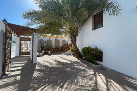 Villa Jumelée de 4 chambres à Muscat, Oman No. 54853 3