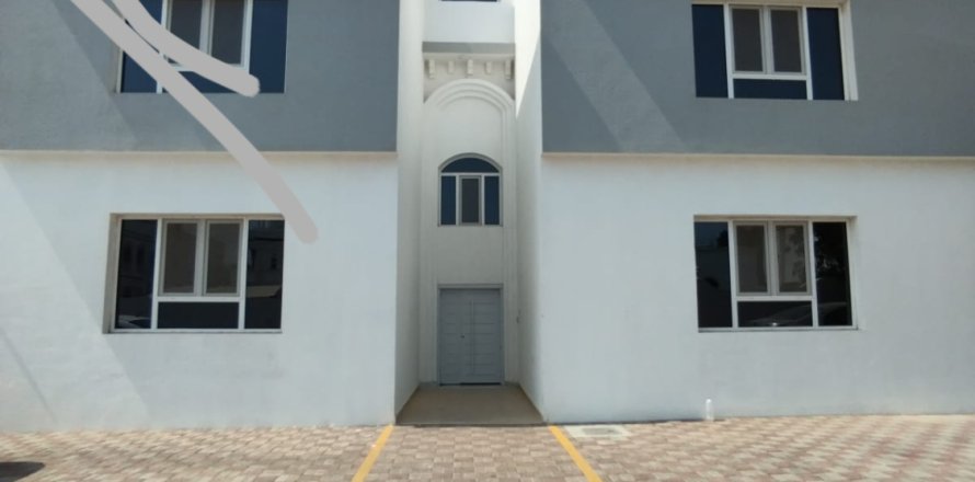Apartment de 2 dormitorios en As Sib, Oman No. 54831