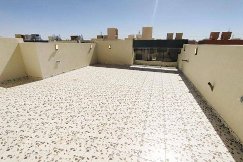 Villa de 5 dormitorios en Riyadh, Saudi Arabia No. 60633 14