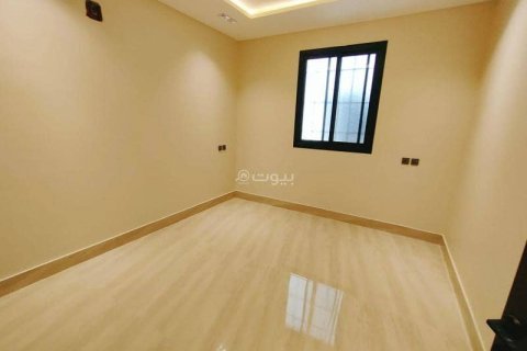 Villa de 5 dormitorios en Riyadh, Saudi Arabia No. 60633 12