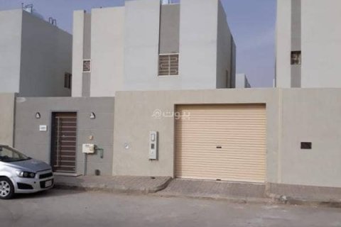 Villa de 4 dormitorios en Riyadh, Saudi Arabia No. 60205