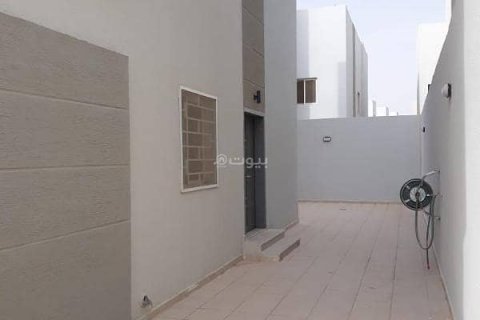 4 bedrooms Villa in Riyadh, Saudi Arabia No. 60205 4