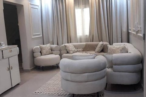 4 bedrooms Villa in Riyadh, Saudi Arabia No. 60205 7