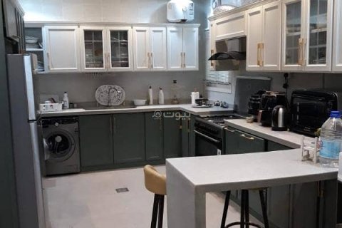 4 bedrooms Villa in Riyadh, Saudi Arabia No. 60205 5