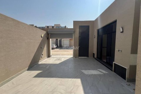 Villa de 5 chambres à Riyadh, Saudi Arabia No. 60204 11