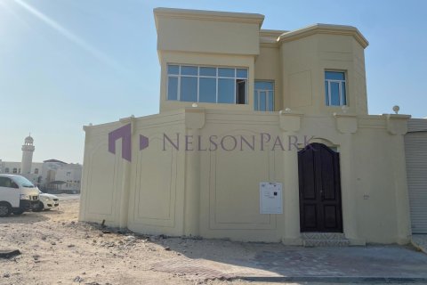 7 غرفة نوم  فيلا في الدوحة, Qatar رقم 58058