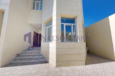Villa de 7 dormitorios en Doha, Qatar No. 58058 5