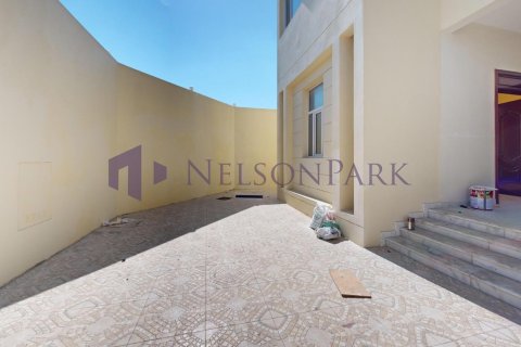 Villa de 7 dormitorios en Doha, Qatar No. 58058 18
