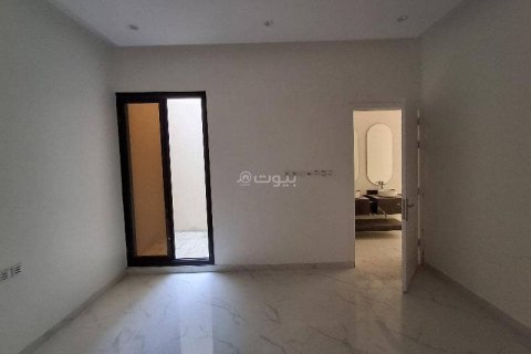Villa de 6 dormitorios en Riyadh, Saudi Arabia No. 99638 10