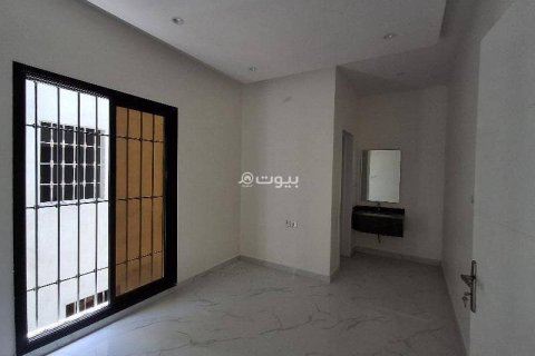 Villa de 6 dormitorios en Riyadh, Saudi Arabia No. 99638 17